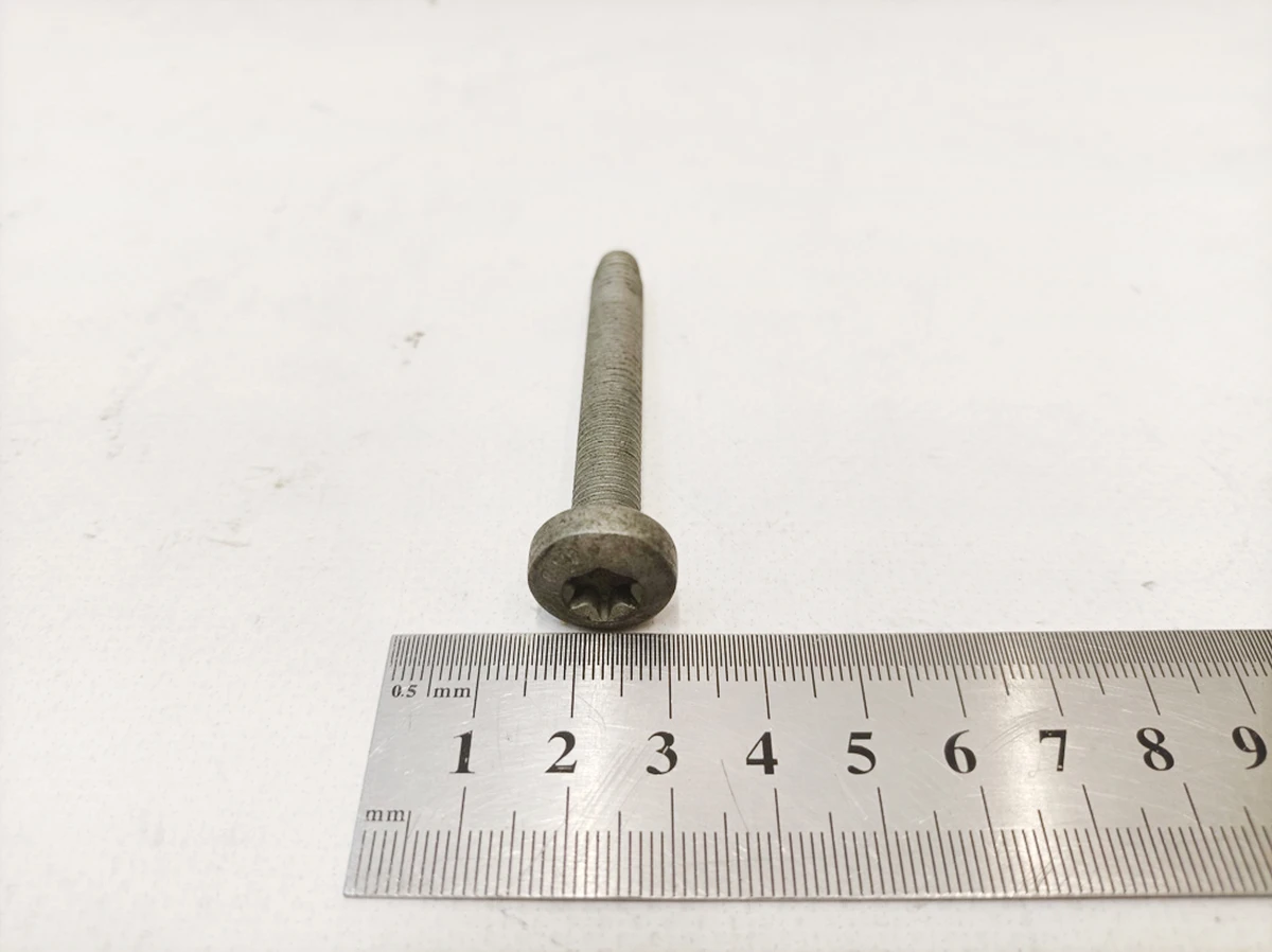 Torx head bolt M8x40 Mercedes B-Class 910143-008005
