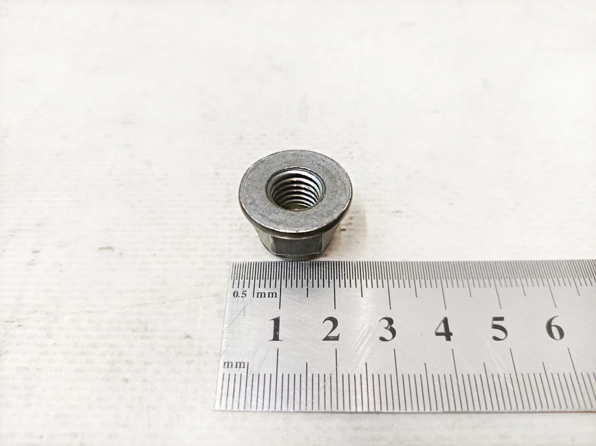 Гайка самоконтрящаяся M10 Mercedes EQS 000000-008270