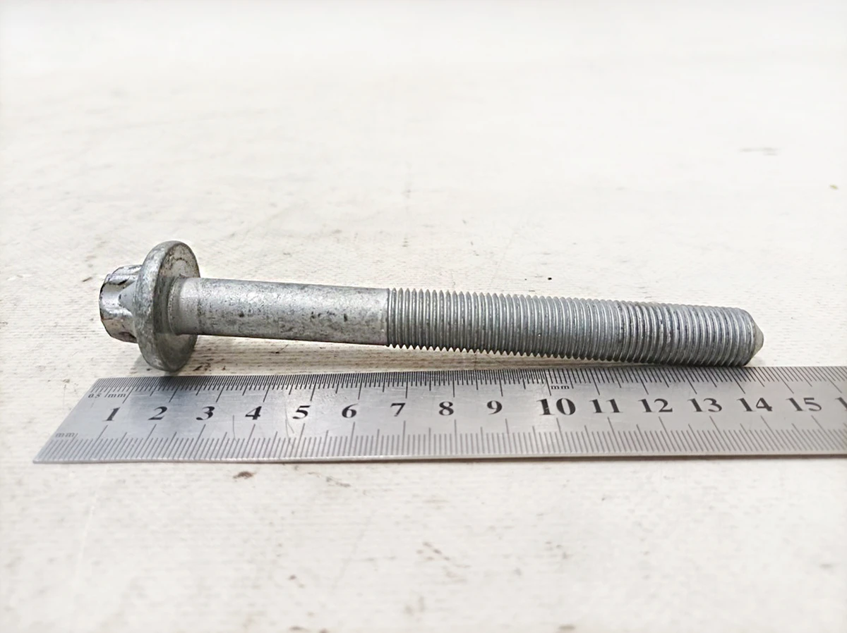 Болт із шестигранною головкою M14X1,5X130 Mercedes EQS 000000-009044