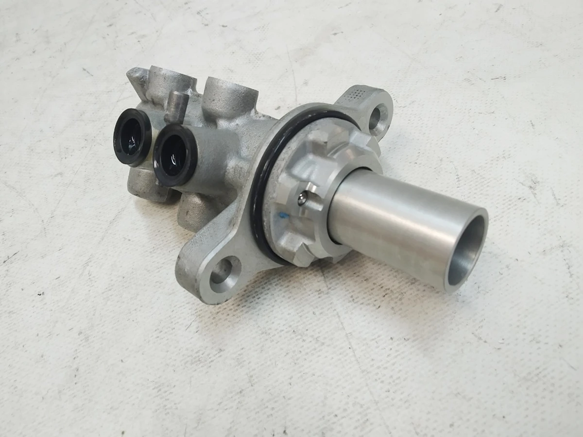 Главный тормозной цилиндр IBOOSTER (Бустер) Tesla model X 1045523,1012042