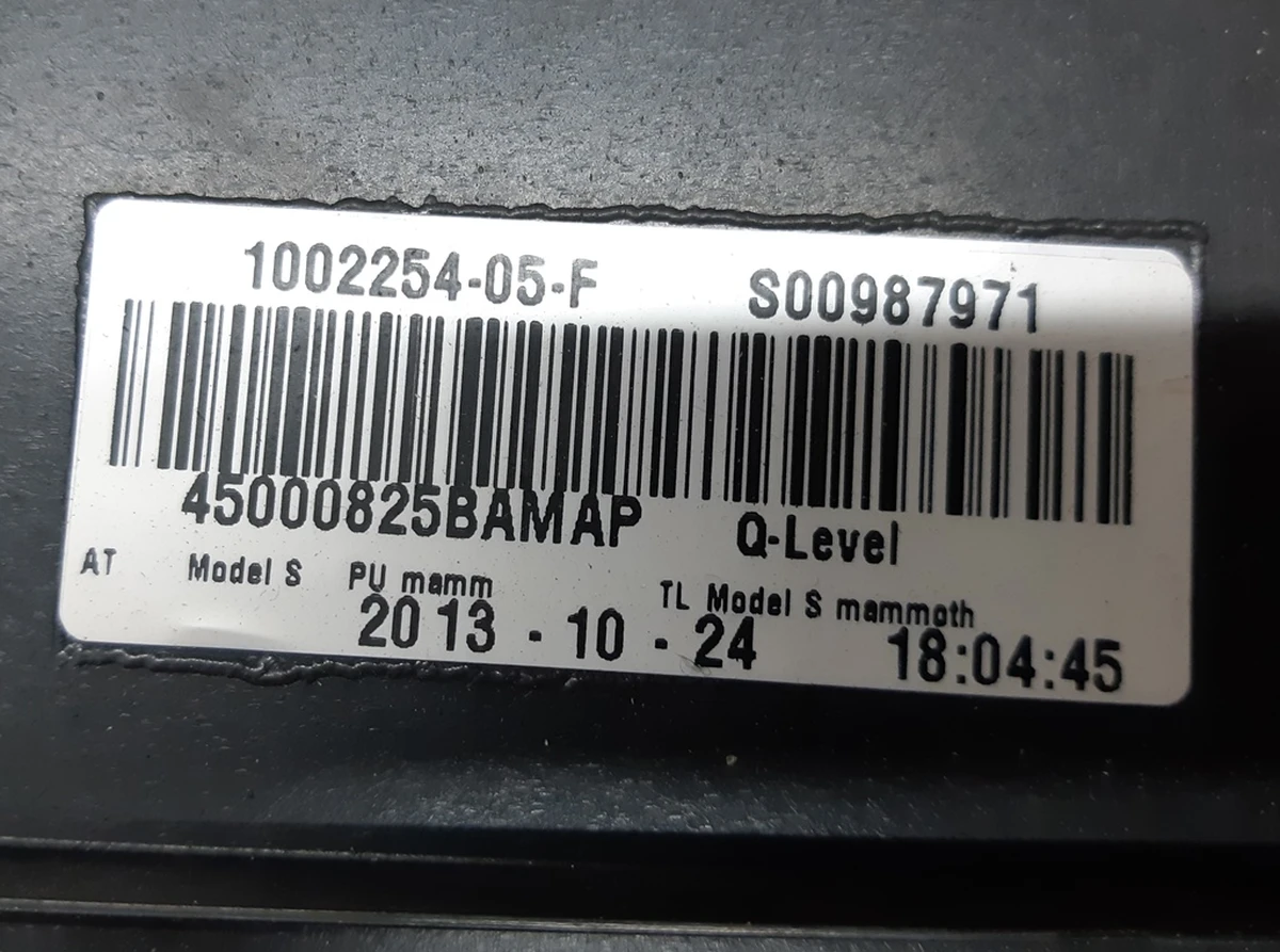 8 Torpedo panel (black artificial leather) PUR/PUR BLK Tesla model S, model S REST 1060695-10-D