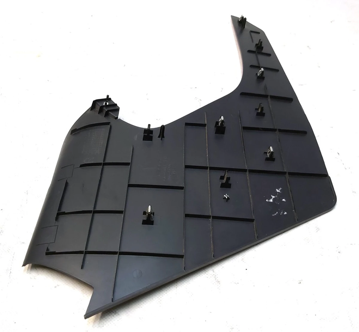 4 ASY, CLOSEOUT, FR, RH, CNTR CONSOLE plastic Tesla model S, model S REST 1002387-00-F