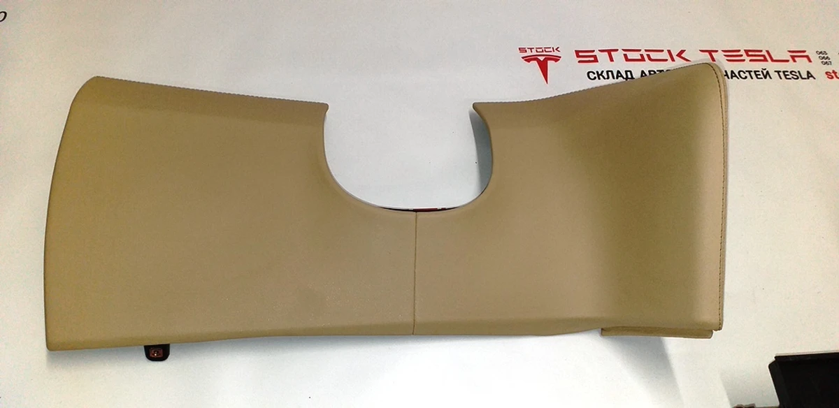 26 Накладка декоративная под руль левая TAN PVC (КОЖА БЕЖ) Tesla model X S REST 1002405-16-H