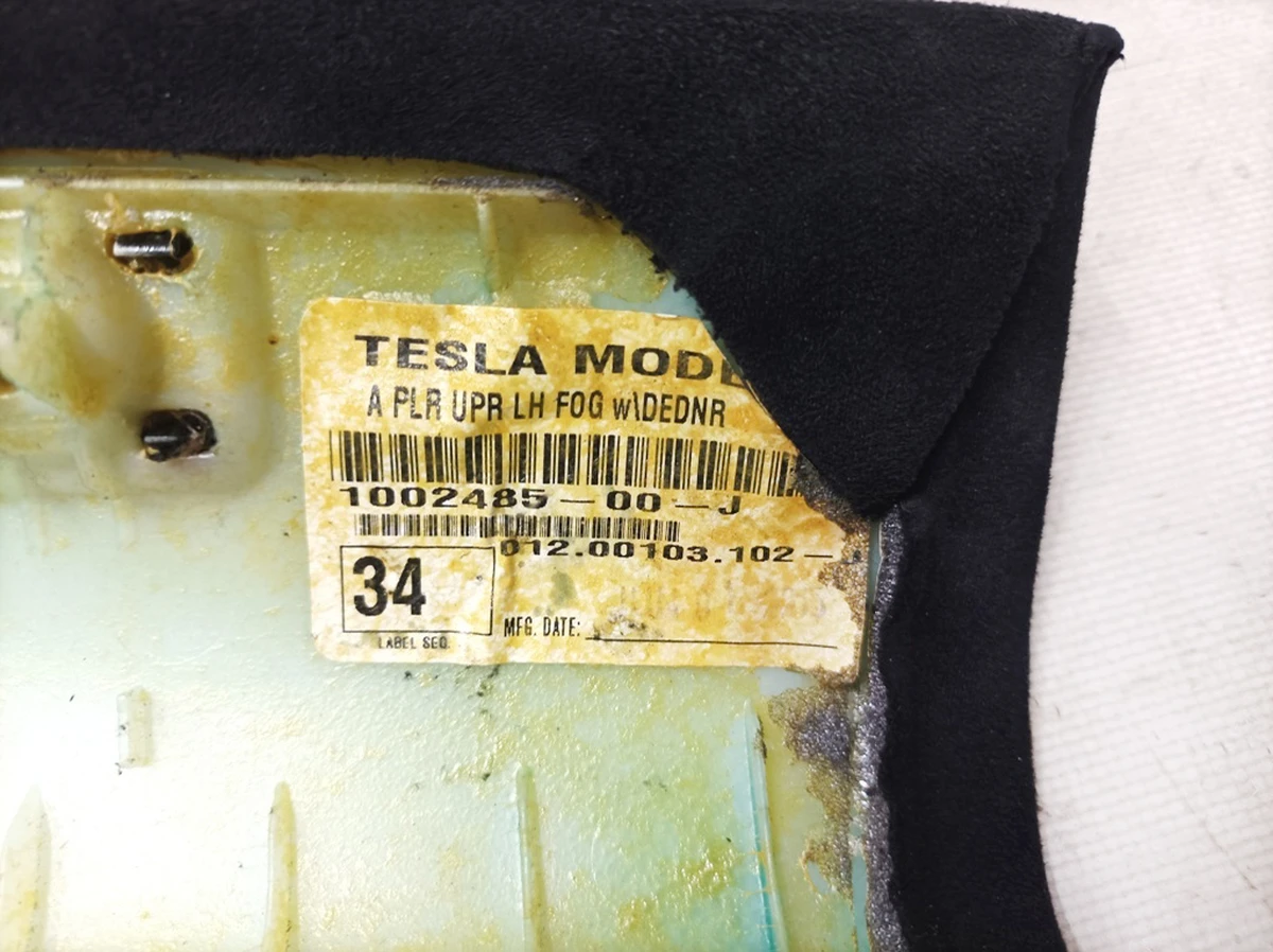 1 Tesla model S 1002485-00-J left A-pillar trim (overdrawn “velour” Black)