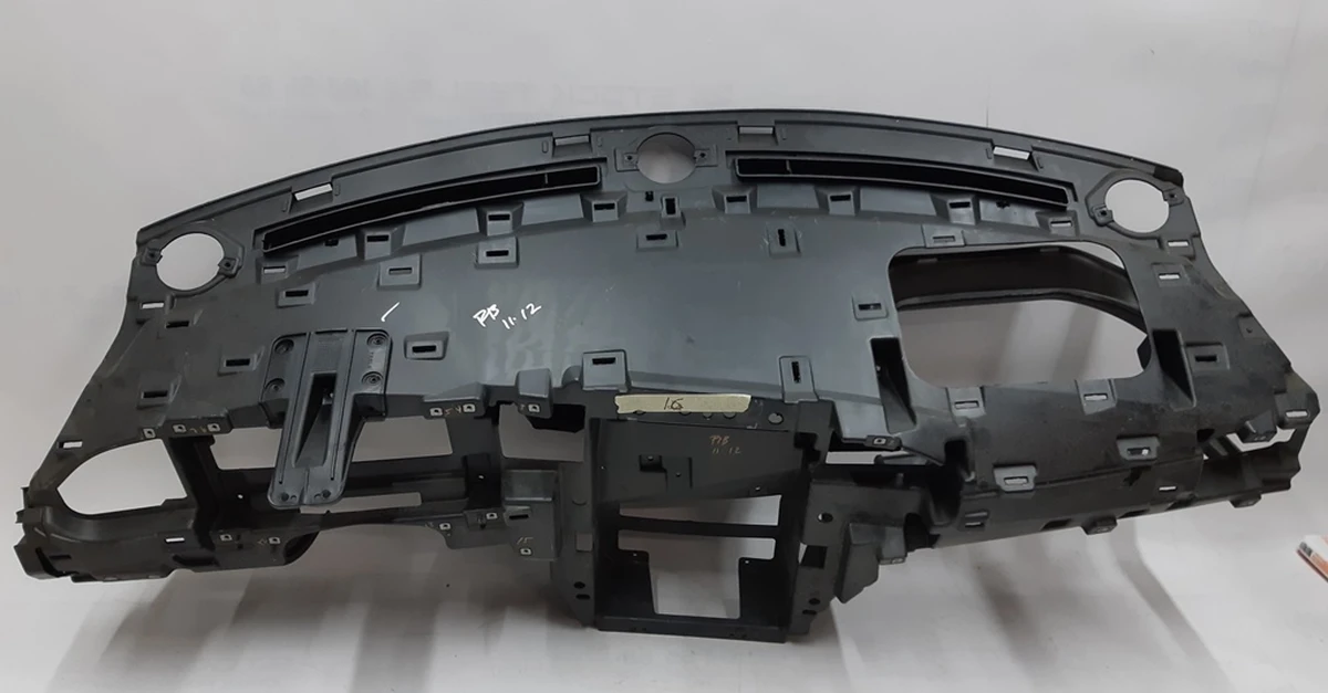 11 Tesla model S plastic dashboard frame 1035572-00-D