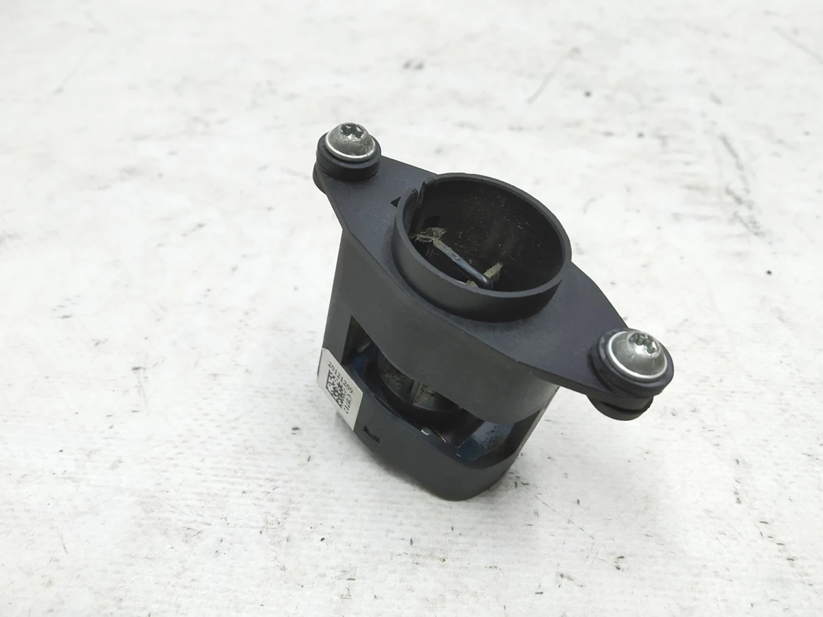 13 Датчик температури салону (активний) Tesla model S 1003326-00-E