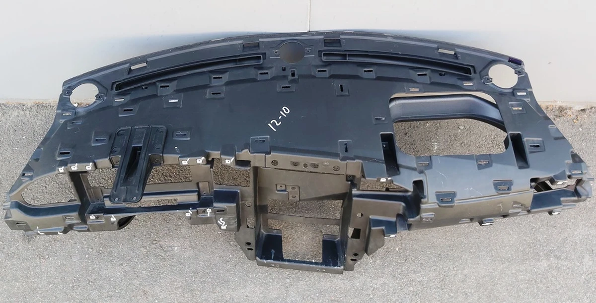 10 PLASTICS SUB ASY - IP CARRIER MS LHD Tesla model S 1011184-00-I