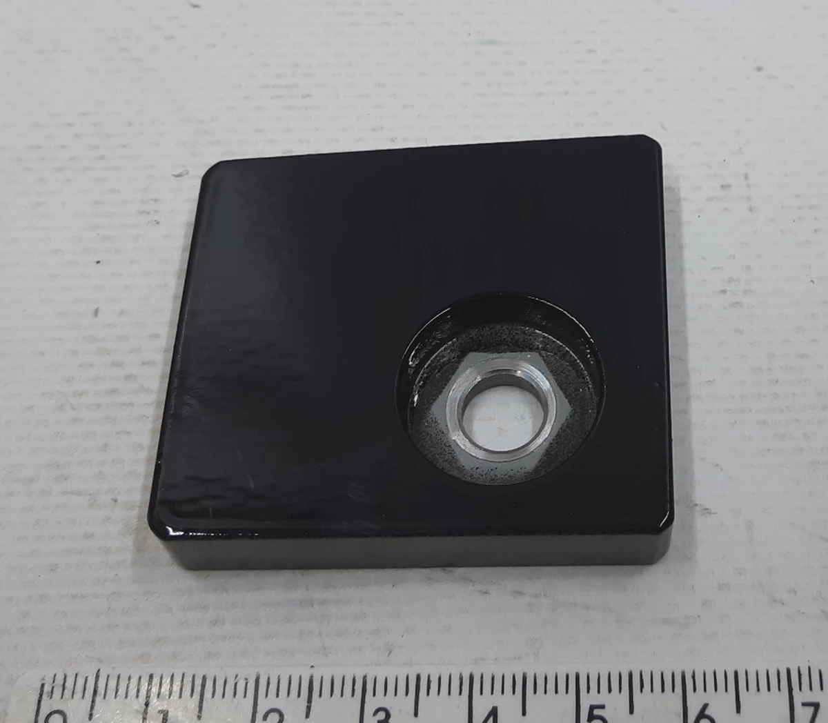 17 Reinforcement loop for fastening the trunk lid (lyady) left large Tesla model X 1003547-00-A