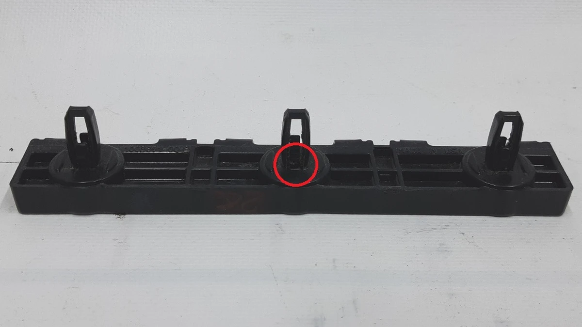8 Door sill guide left/right rear damaged Tesla model S, model S REST 1003691-00-B