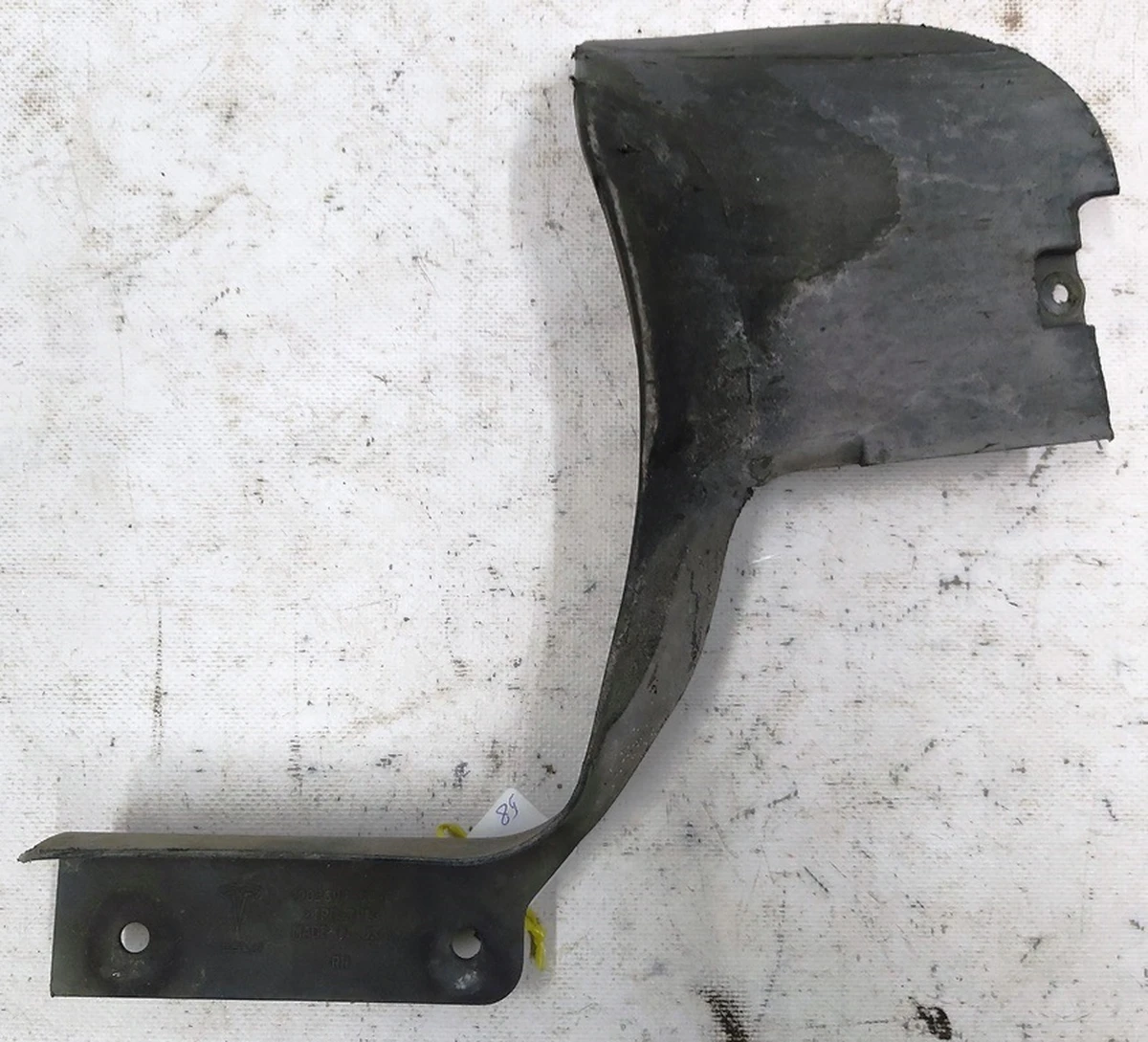 12 Обтекатель накладки порога правый с повреждением Tesla model S 1003697-00-D