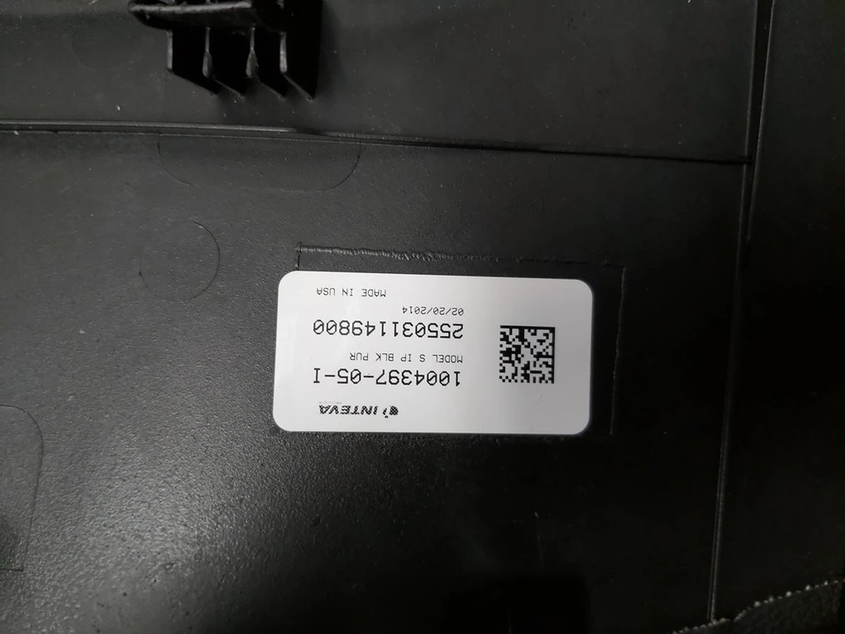 8 Панель торпеди (чорна штучна шкіра) PUR BLK Tesla model S, model S REST 1060695-05-G