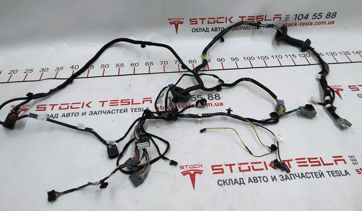 1 Электропроводка двери передней левой (с повреждением) Tesla model S, model S REST 1004419-01-V