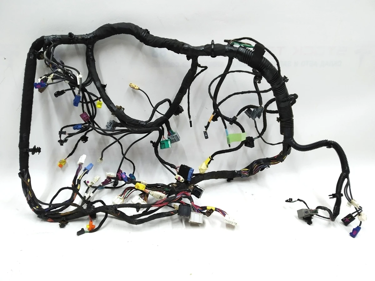 1 Wiring instrument panel (torpedo) RWD disassembled Tesla model S REST 1004422-04-T