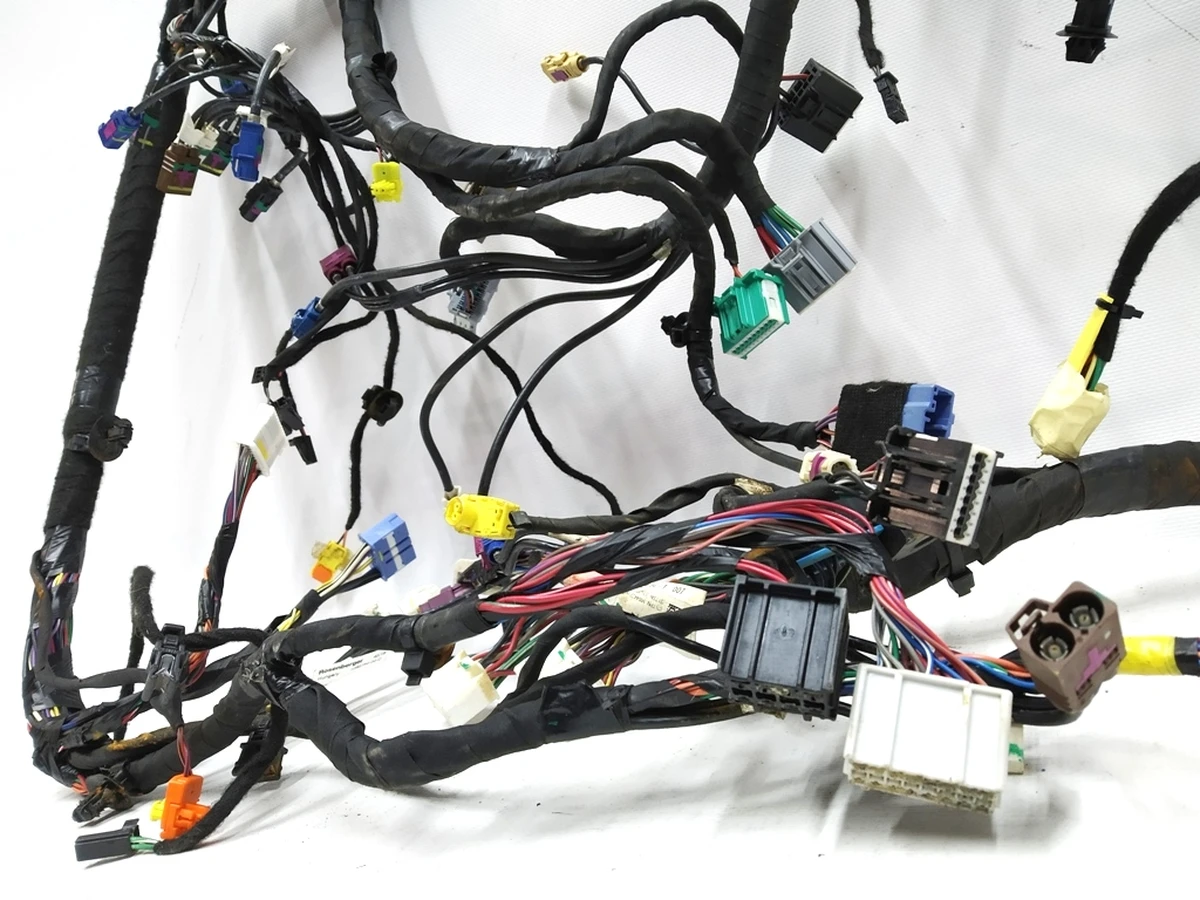 1 Wiring instrument panel (torpedo) RWD disassembled Tesla model S REST 1004422-04-T