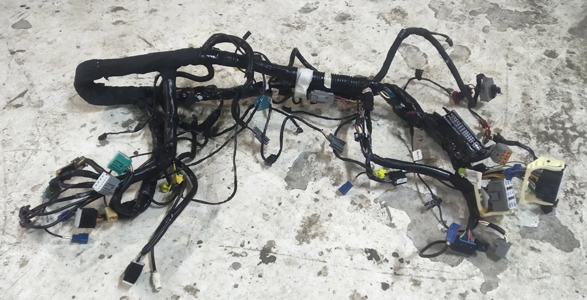 1 Электропроводка инструментальной панели (торпедо) в разбор AWD/RWD Tesla model S 1004422-92-N
