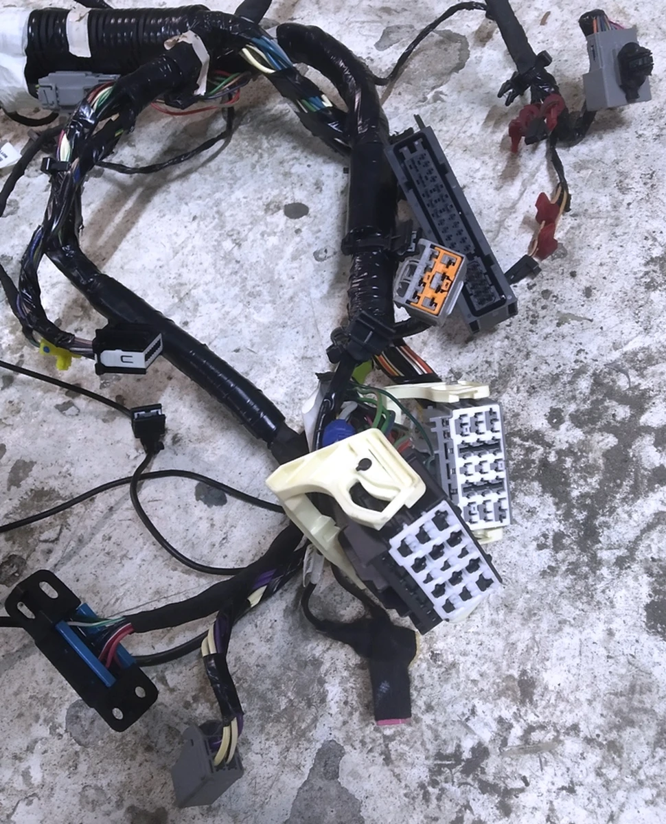 1 Электропроводка инструментальной панели (торпедо) в разбор AWD/RWD Tesla model S 1004422-92-N