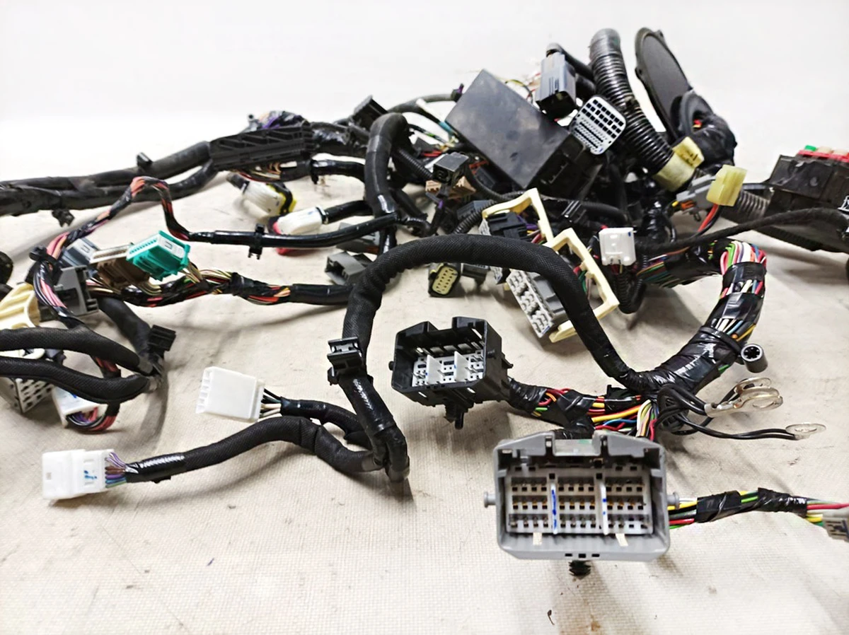 Электропроводка приборной панели кузова (нижняя) RWD Tesla model S 1004423-00-K