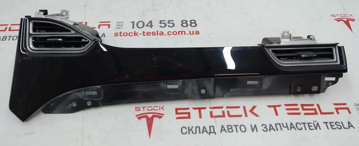 Декоративна накладка центральної панелі пасажирська PIANO BLACK MATA у зборі (з подряпиною) Tesla model S, model S REST 1045969-03-B