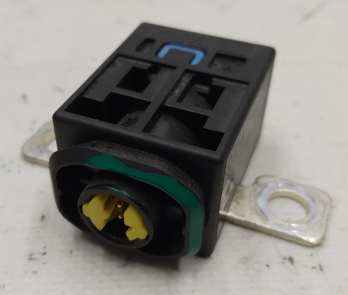 12 Пиропатрон АКБ yellow Tesla model S, model S REST, X 1004635-00-A