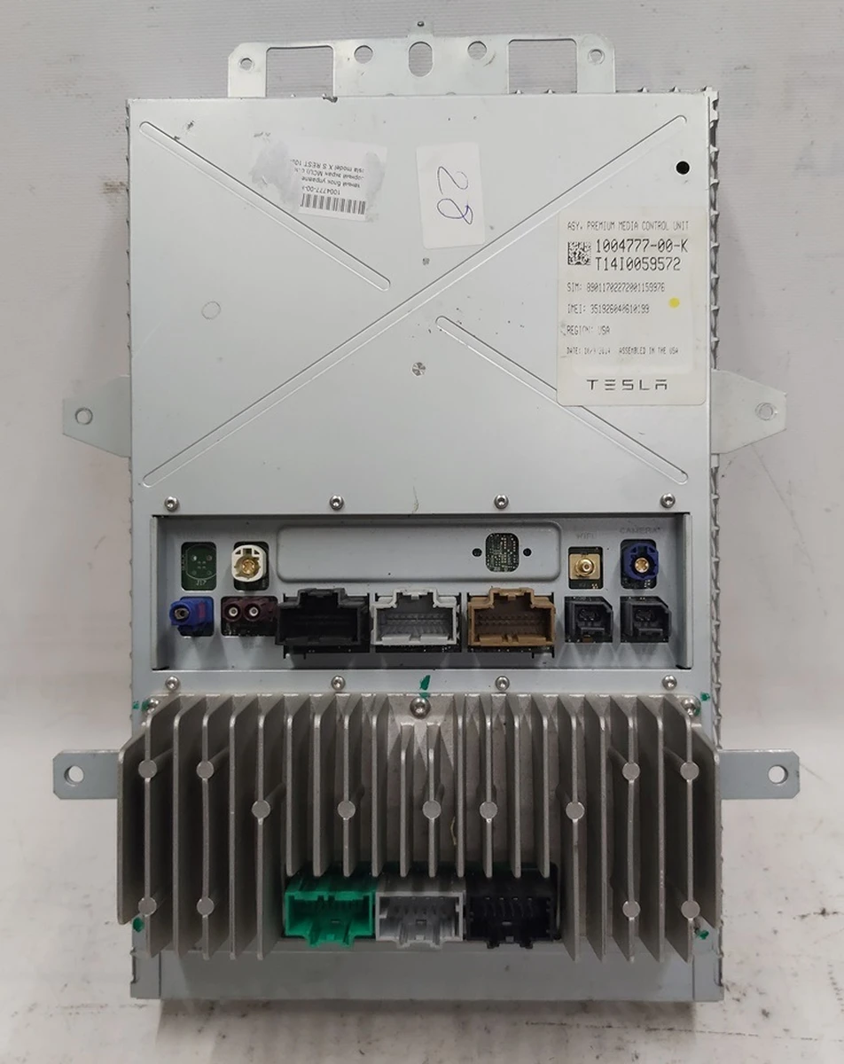 1 Главный блок управления (большой сенсорный экран MCU) без монитора и шлейфов с повреждением Tesla model X S REST 1098010-00-F