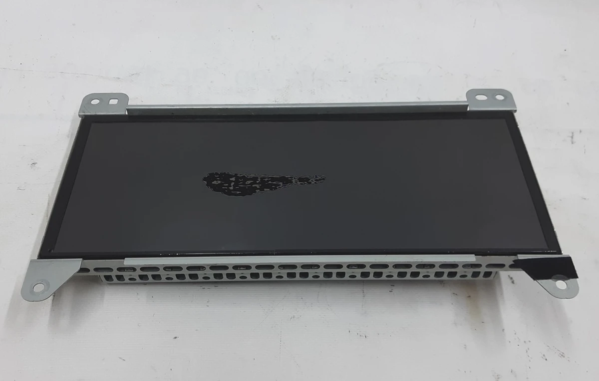 1 Щиток приладів допоміжний монітор із пошкодженням Tesla model S, model S REST, model X 1004788-00-H