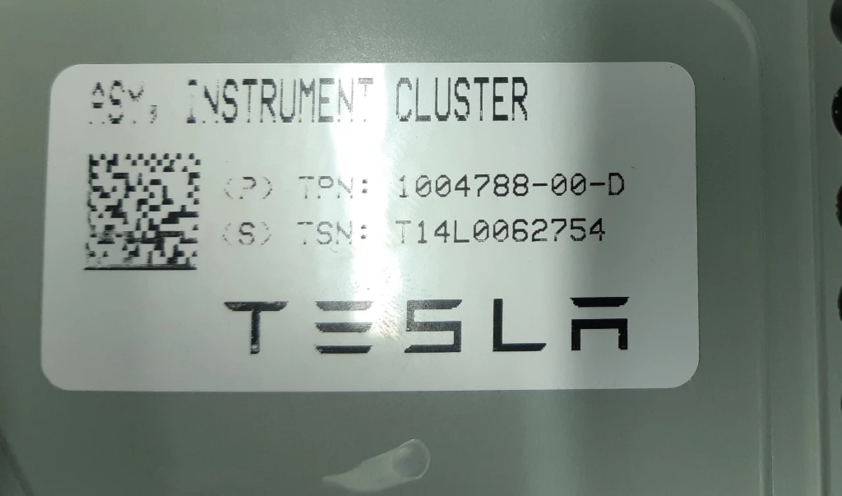 1 Щиток приладів допоміжний монітор із пошкодженням Tesla model S, model S REST, model X 1004788-00-H