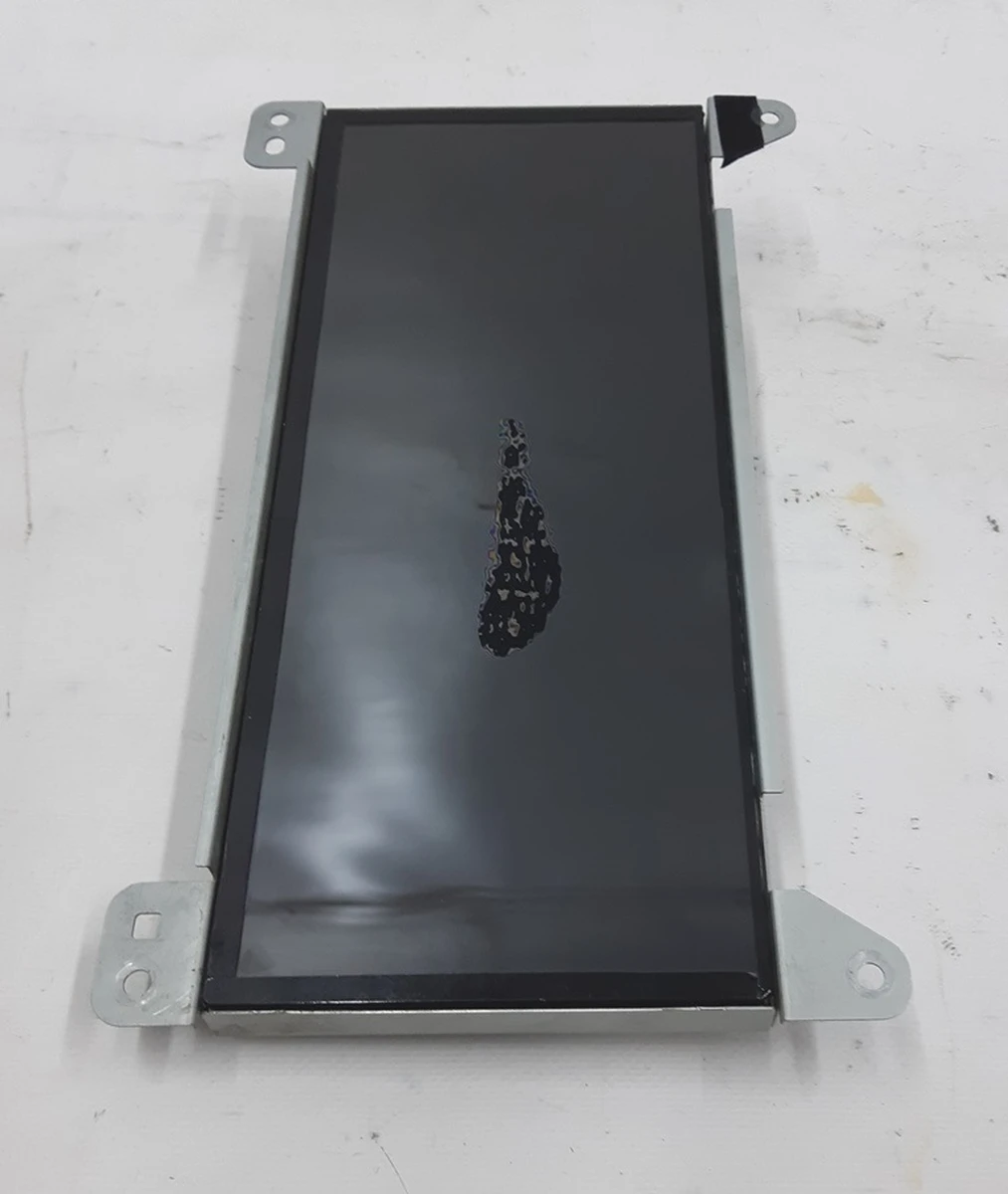 1 Щиток приборов вспомогательный монитор с повреждением Tesla model S, model S REST, model X 1004788-00-H