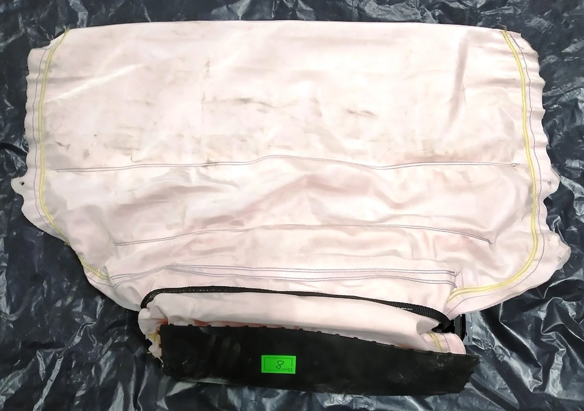 2 Подушка безопасности водителя колени (под восстановление) Tesla model X S REST 1005259-00-G