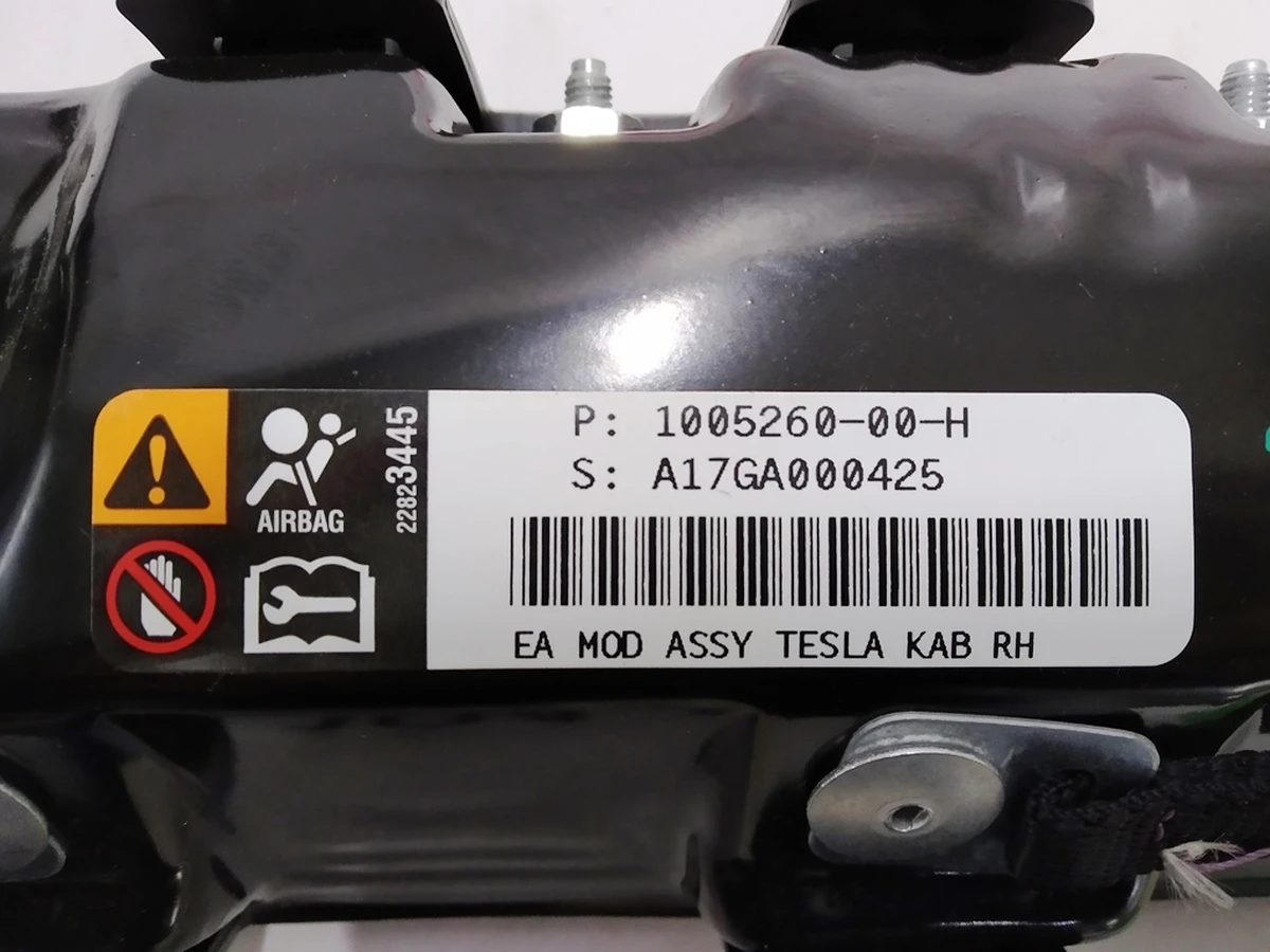3 Подушка безопасности пассажира колени Tesla model S, model S REST, model X 1005260-00-H