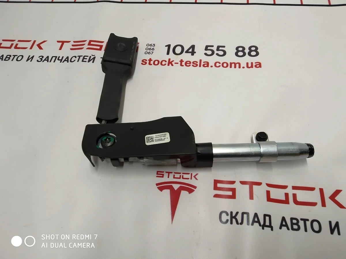 2 OUTBOARD LAP PRETEN, RH BLK Tesla model S 1005265-00-B