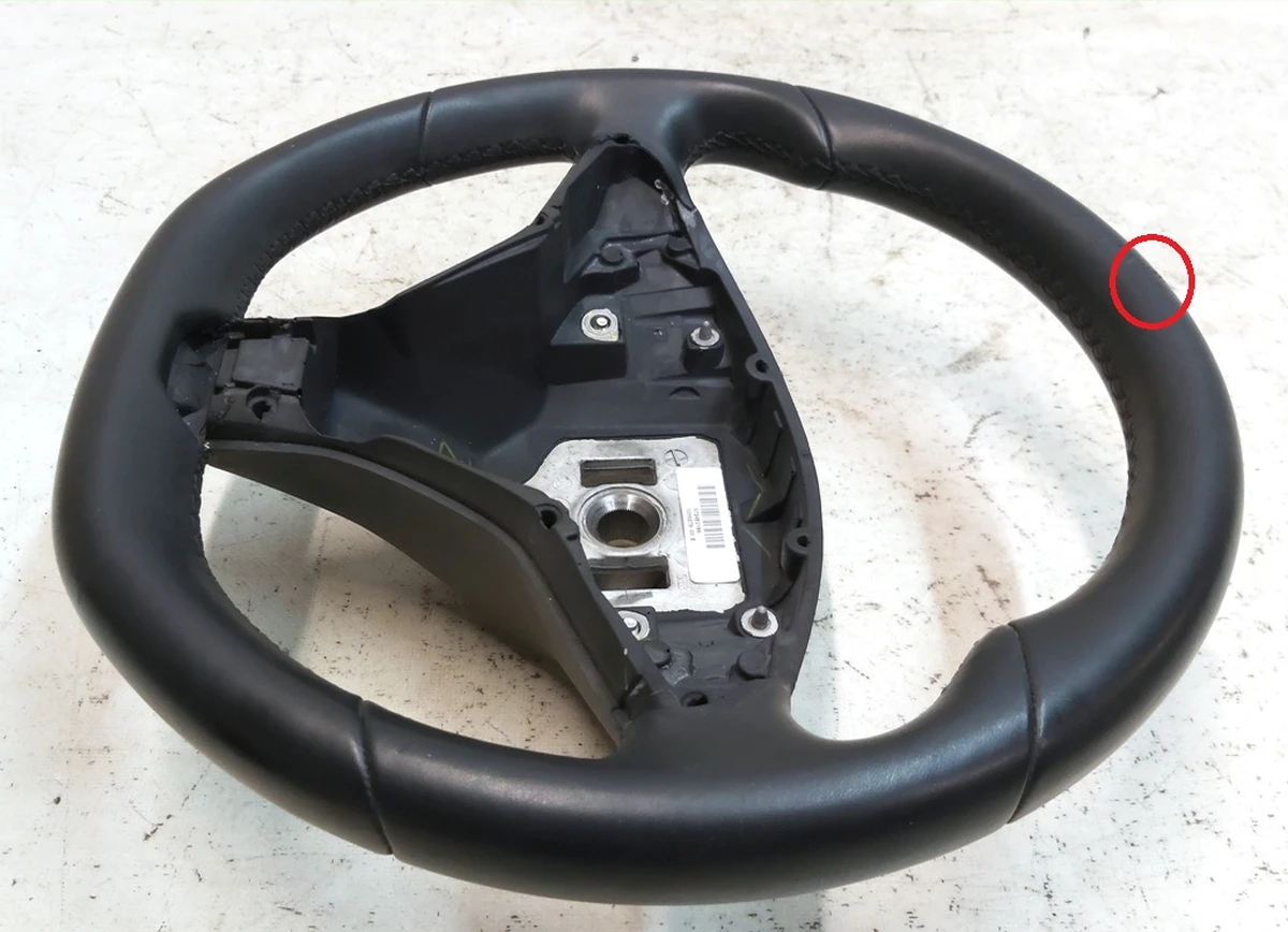 4 Колесо рульове без airbag з пошкодженням Tesla model S, model S REST, model X 1005279-00-E