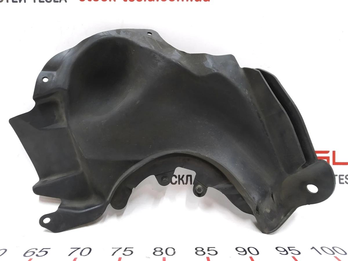 Накладка стакана переднего правая резиновая Tesla model S 1005419-00-C