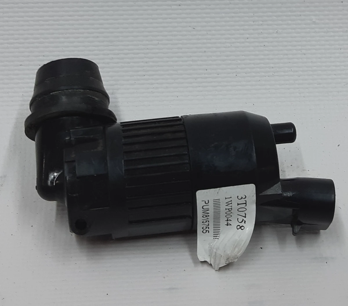 2 Насос бачка стеклоомывателя с повреждением Tesla model S, model S REST 1005453-00-C