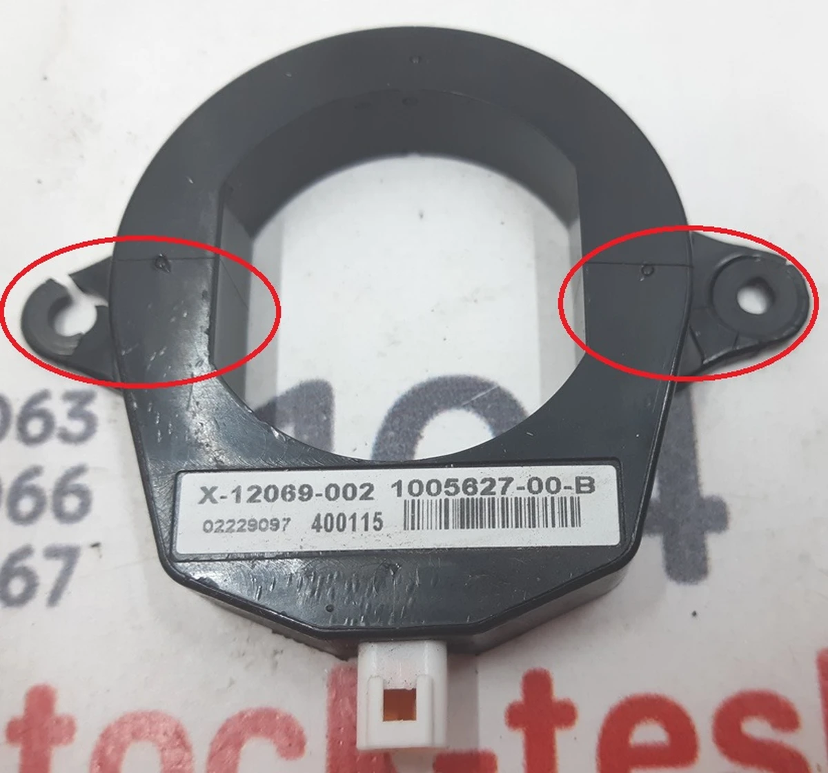 1 Антенна беспроводного ключа катушка с повреждением корпуса Tesla model S, model S REST 1005627-00-B