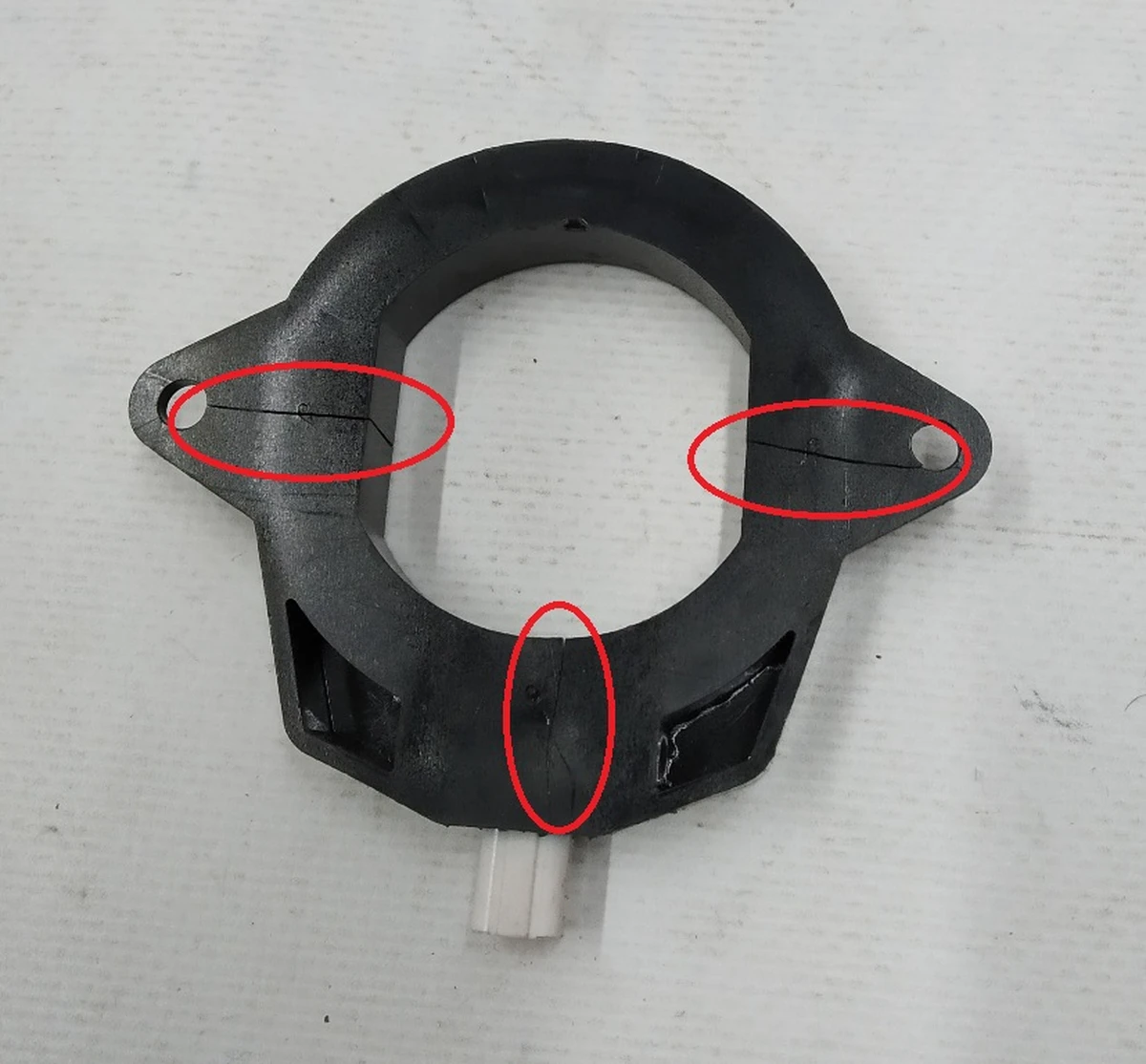 1 LOW FREQUENCY PASSIVE ENTRY COIL With Case Damage Tesla Model S, Model S REST 1005627-00-B