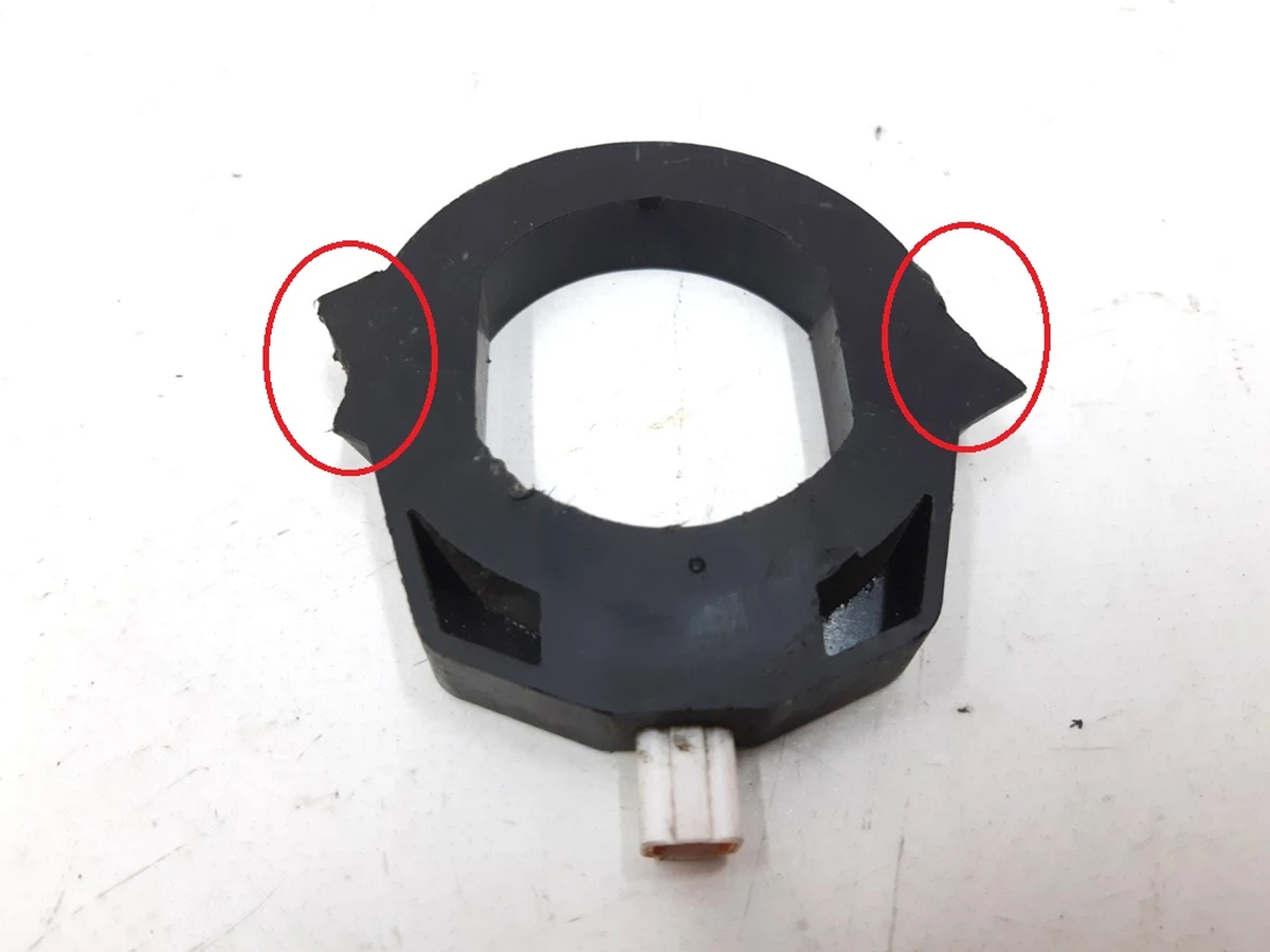 1 Антена бездротового ключа котушка з пошкодженням корпусу Tesla model S, model S REST 1005627-00-B