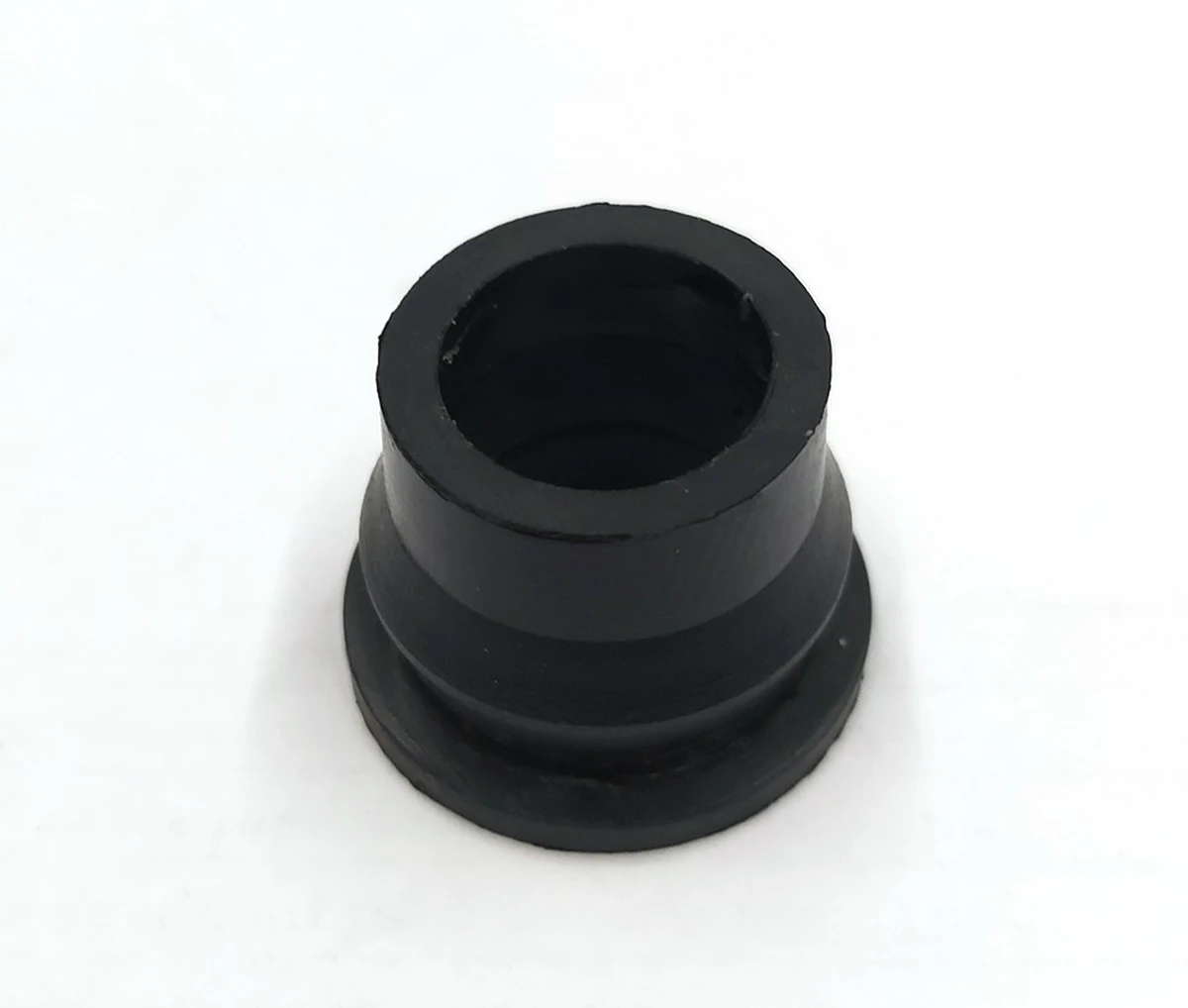 GROMMET - WASHER PUMP Tesla model S, model S REST 1005684-00-A