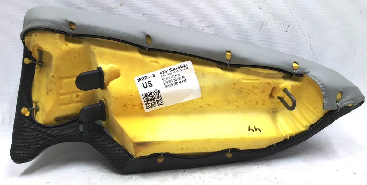 4 Подушка сиденья 2-го ряда левая (GRAY) Tesla model S, model S REST 1005970-01-A