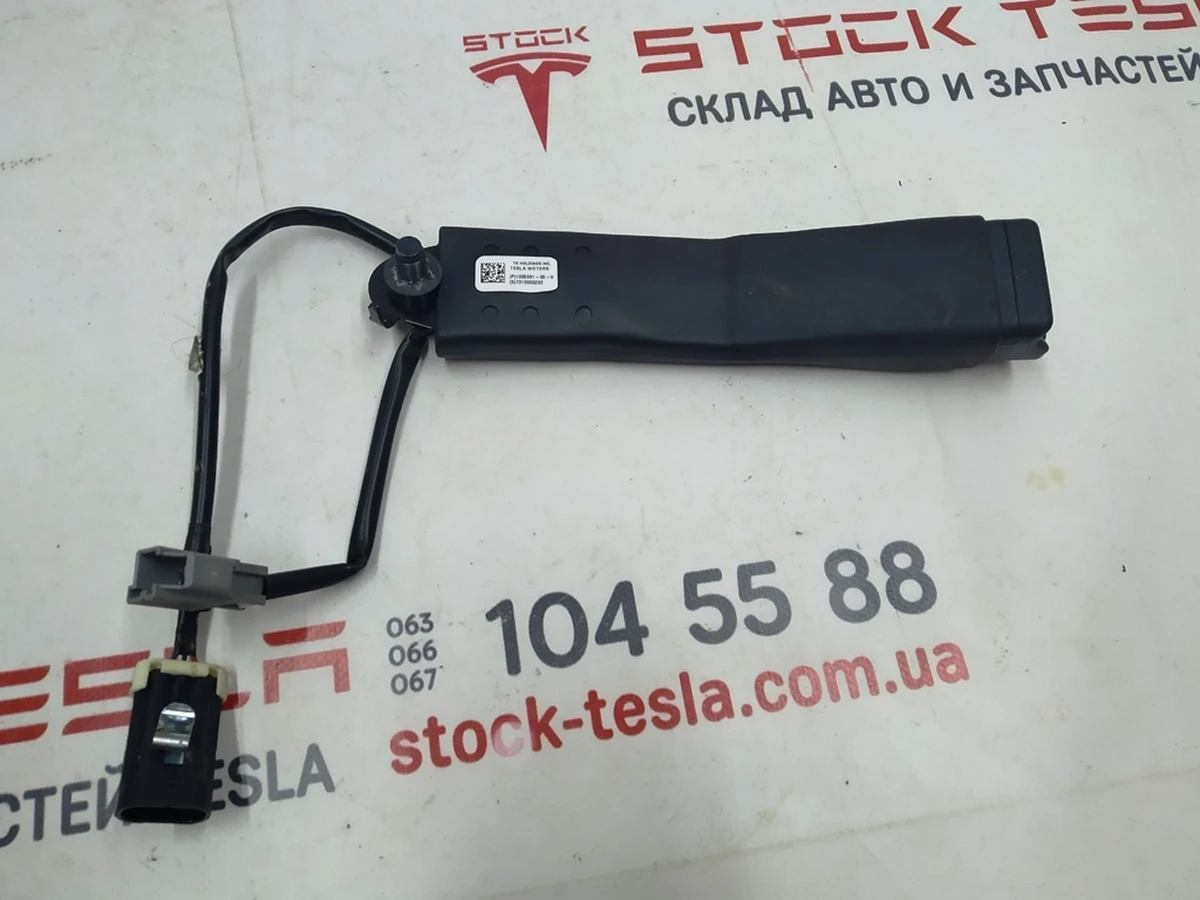 8 Замок ремня безопасности пассажирского сиденья BLK Tesla model S, model S REST, model X 1005991-05-I