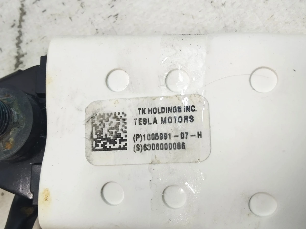 8 Замок ременя безпеки пасажирського сидіння WHITE (окислення) Tesla Model S, Model S REST, Model X 1005991-07-H