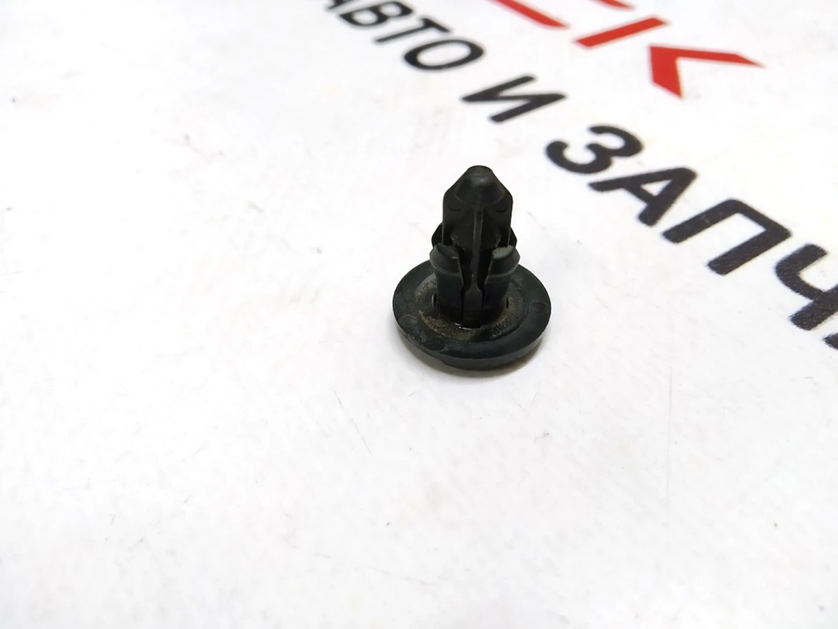 Кліпса універсальна з конусом 8x18x20.0x14.0 Tesla all models 1006521-00-A