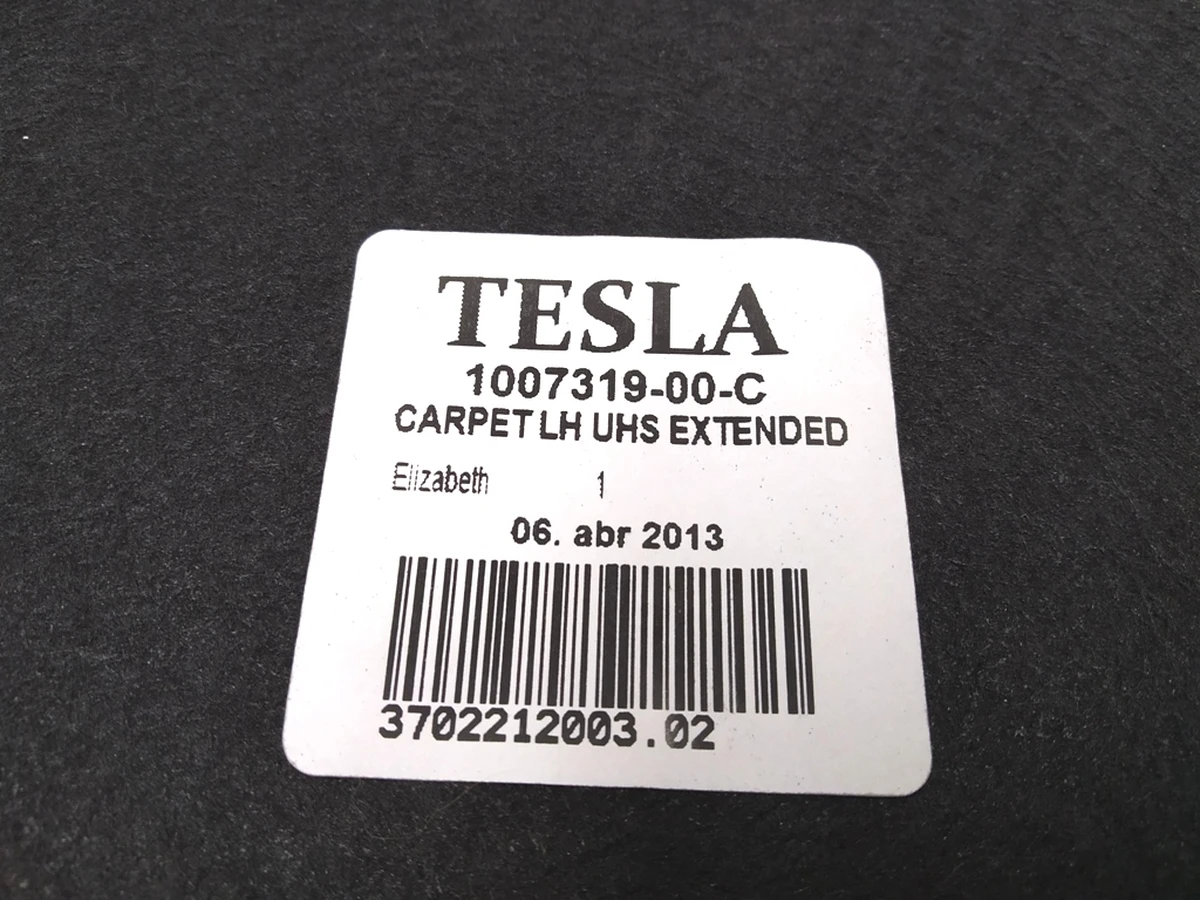 4 Оздоблення боксу підкапотного ліва частина Tesla model S 1007319-00-F