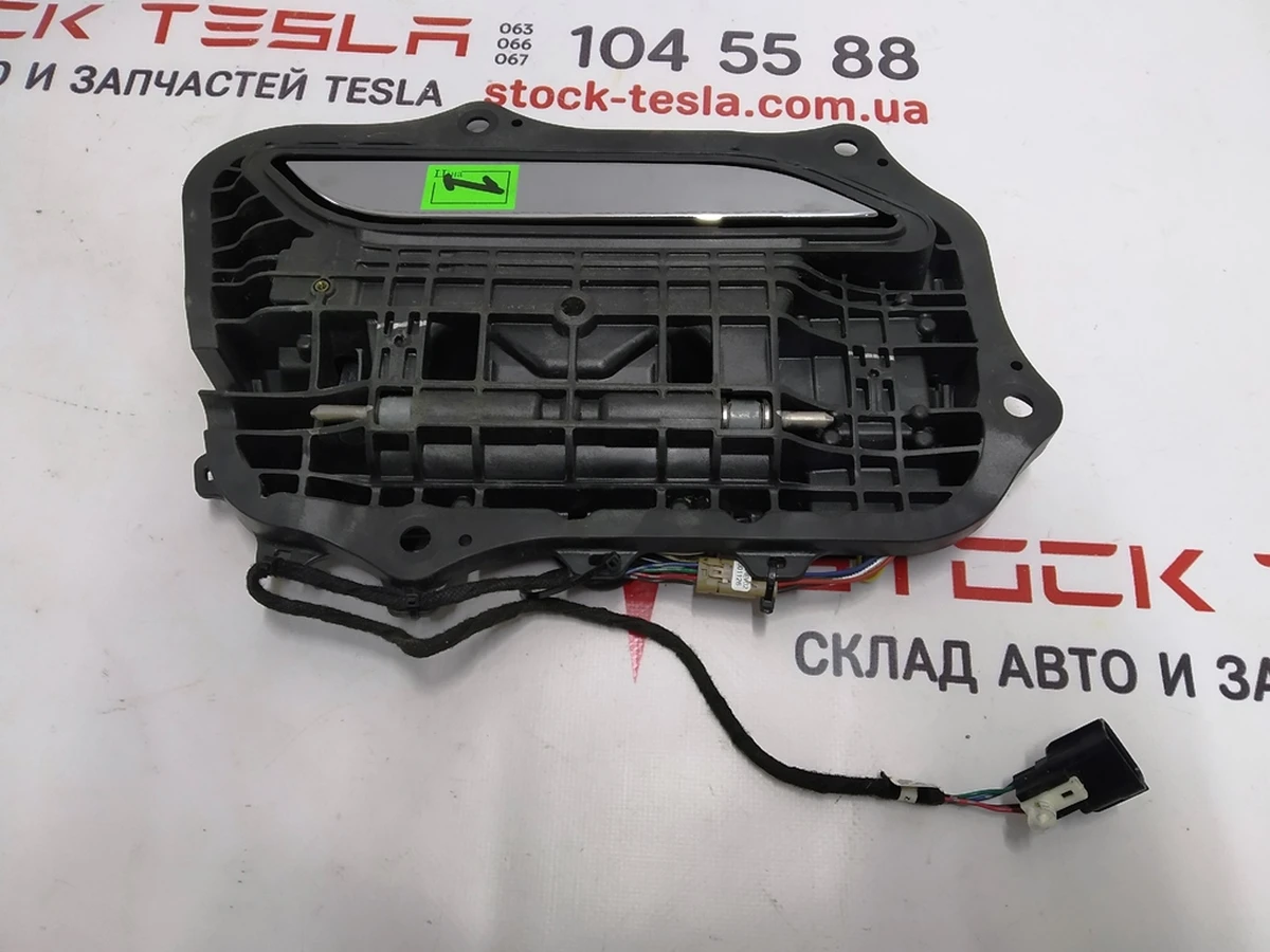 Механізм ручки зовнішньої передньої правої в зборі GEN 1 Tesla model S 1135725-S0-A
