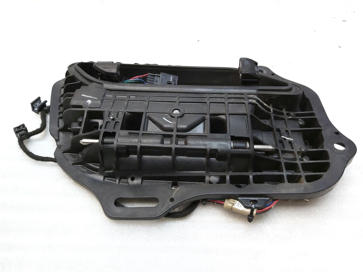 5 Механізм ручки зовнішньої задньої правої GEN 1 без ліхтаря підсвічування та магнітного датчика Tesla model S 1135723-S0-A