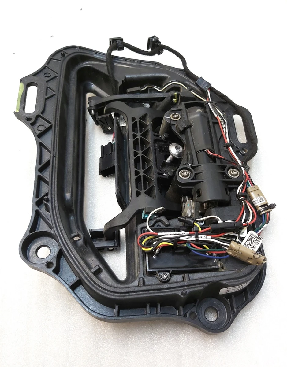 5 Механізм ручки зовнішньої задньої правої GEN 1 без ліхтаря підсвічування та магнітного датчика Tesla model S 1135723-S0-A