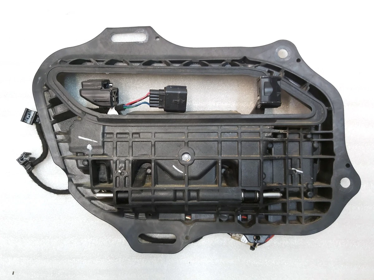 5 Механізм ручки зовнішньої задньої правої GEN 1 без ліхтаря підсвічування та магнітного датчика Tesla model S 1135723-S0-A