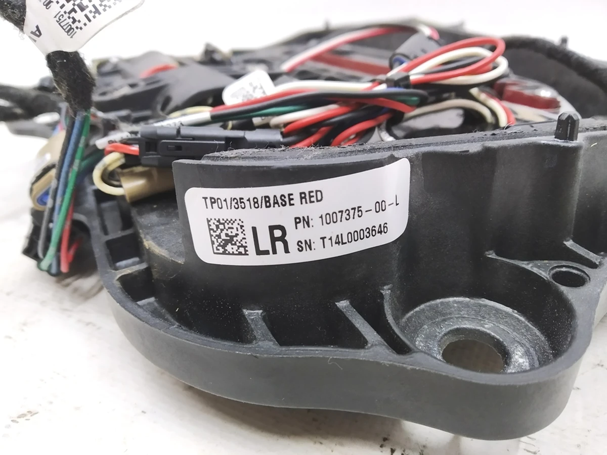 1 Механізм ручки зовнішньої задньої лівої у зборі GEN 1 (без внутрішнього ущільнювача) Tesla model S 1135722-S0-A