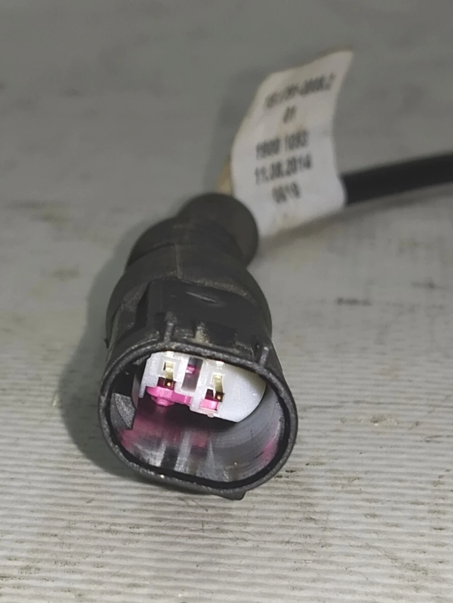 17 Compressor temperature sensor pneumatic damaged Tesla model S 1007423-00-B