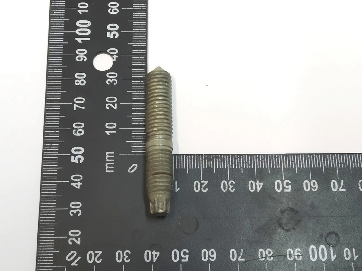 5 Шпилька крепления заднего амортизатора M10X1.5X60  оцинкованная Tesla model S, model S REST 1007510-00-B