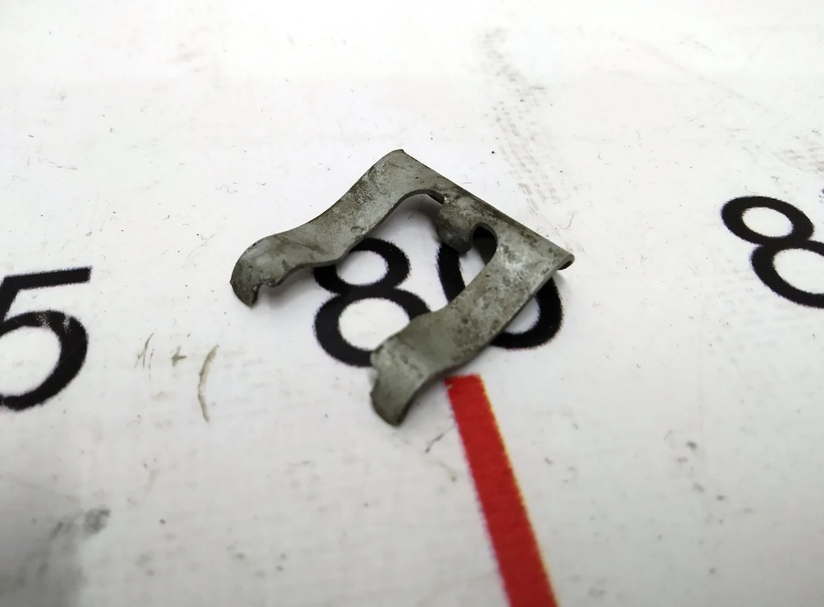 Клипса крепления тормозного шланга Tesla Model S, Model S REST, Model X, Model 3, Model Y 1007786-00-A